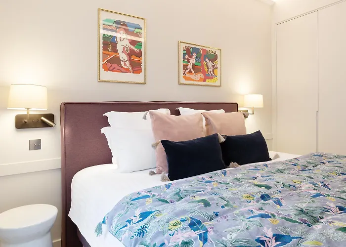 Pick A Flat's In Saint-germain, Bon Marche - Rue De Babylone Apartment *